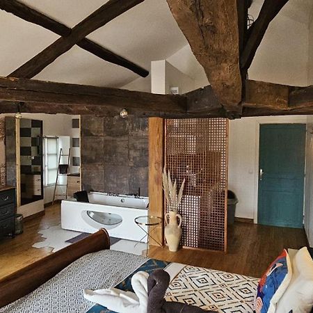 Suite Penthouse Romantique, Confolens, Charente Dış mekan fotoğraf