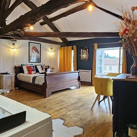 Suite Penthouse Romantique, Confolens, Charente Dış mekan fotoğraf