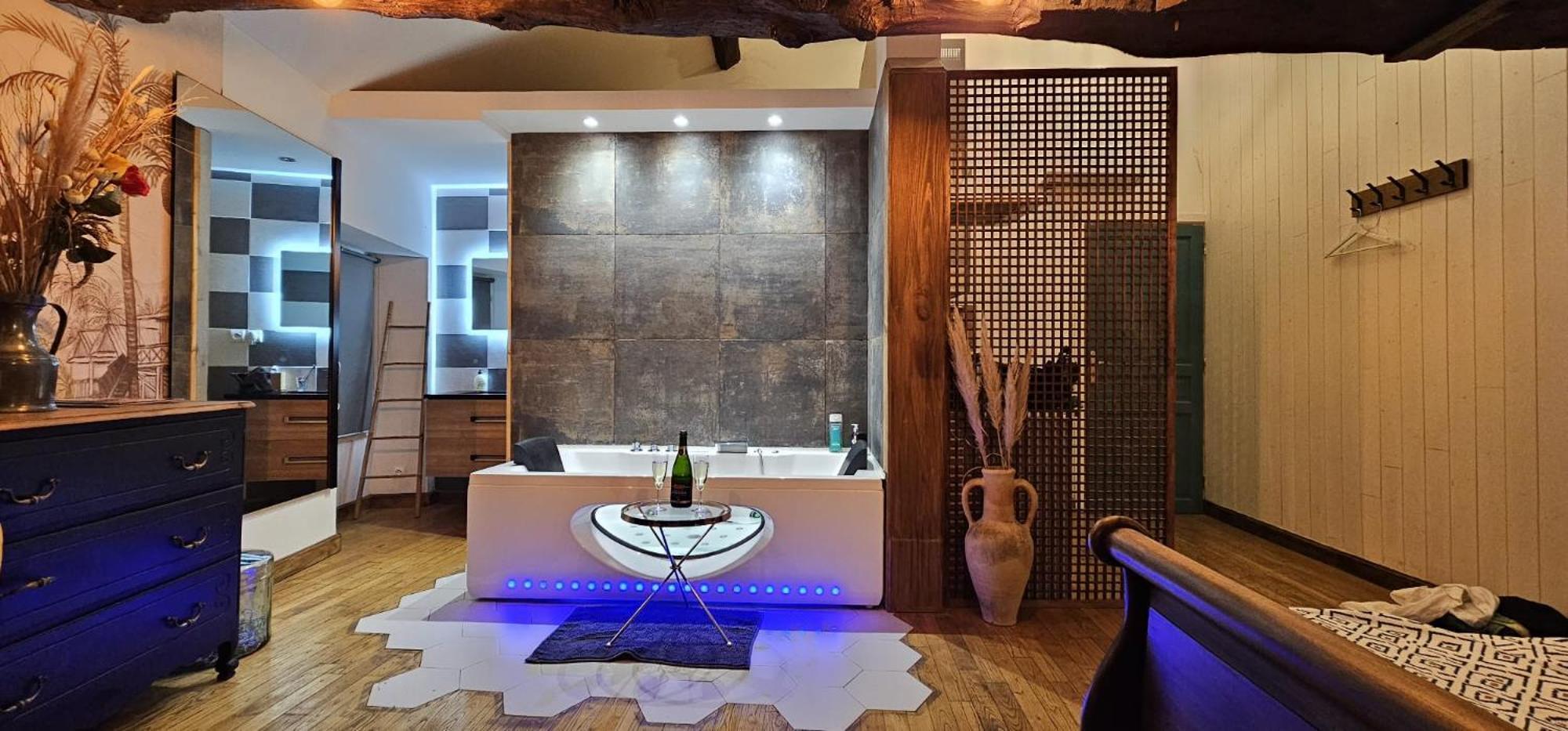 Suite Penthouse Romantique, Confolens, Charente Dış mekan fotoğraf